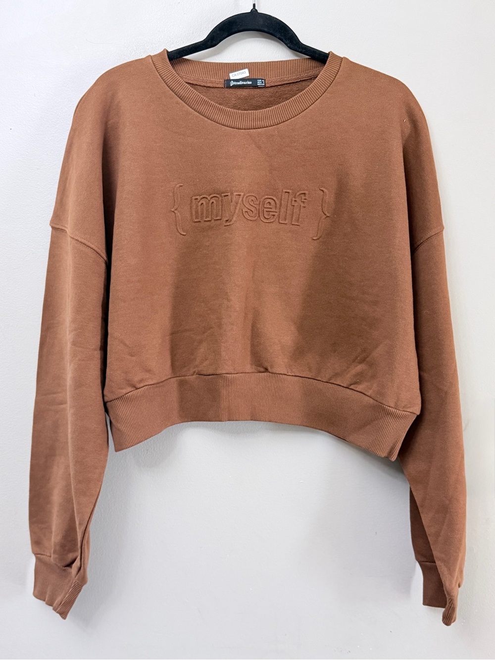 Stradivarius Brown Cropped "Myself" Graphic Sweatshirt Size Small